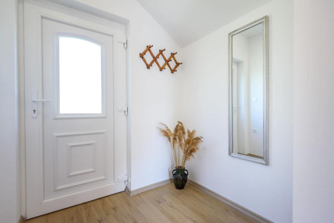 Bonaca Lägenhet Rogotin Exteriör bild